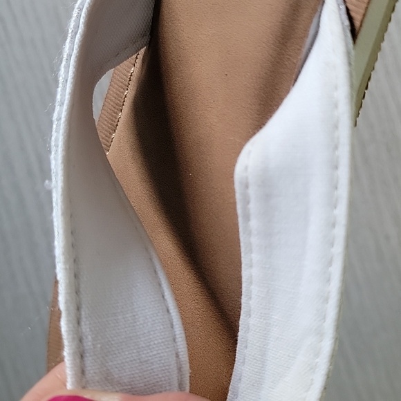 Nautica Flip Flops - Picture 7 of 7